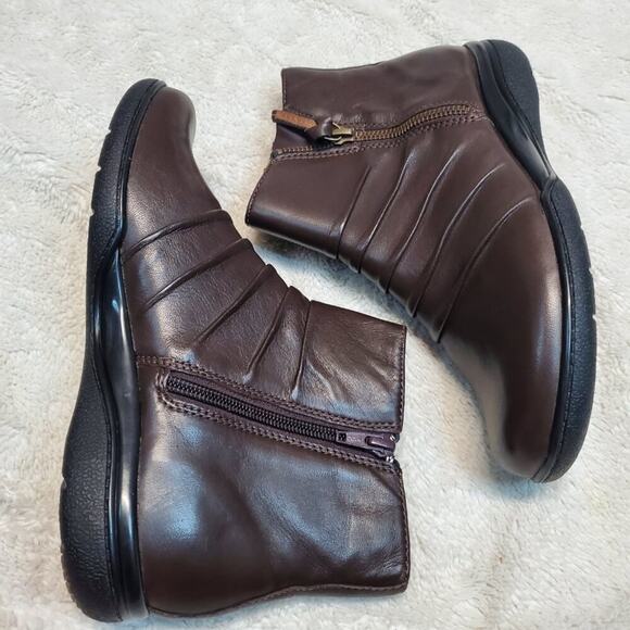 Neutral - Picture 3 of 8